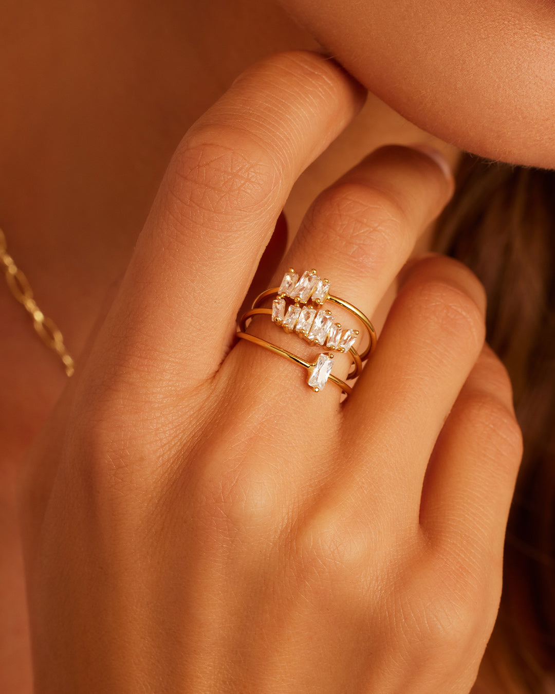 Alternative view of Amara Ring Set