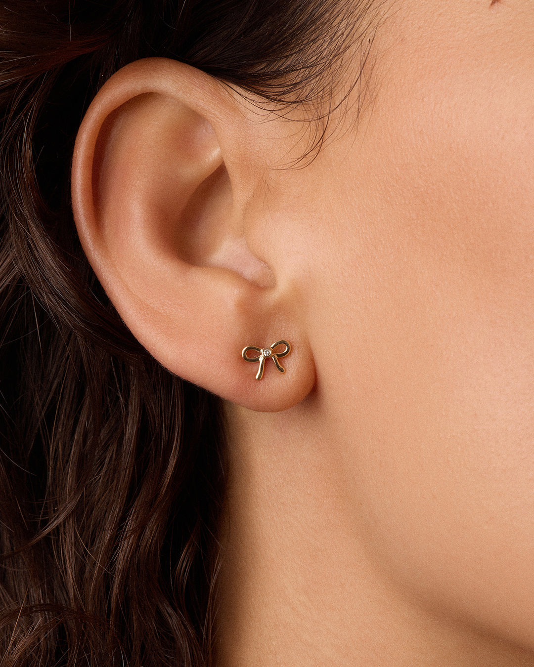Alternative view of Diamond Put a Bow on it Studs
