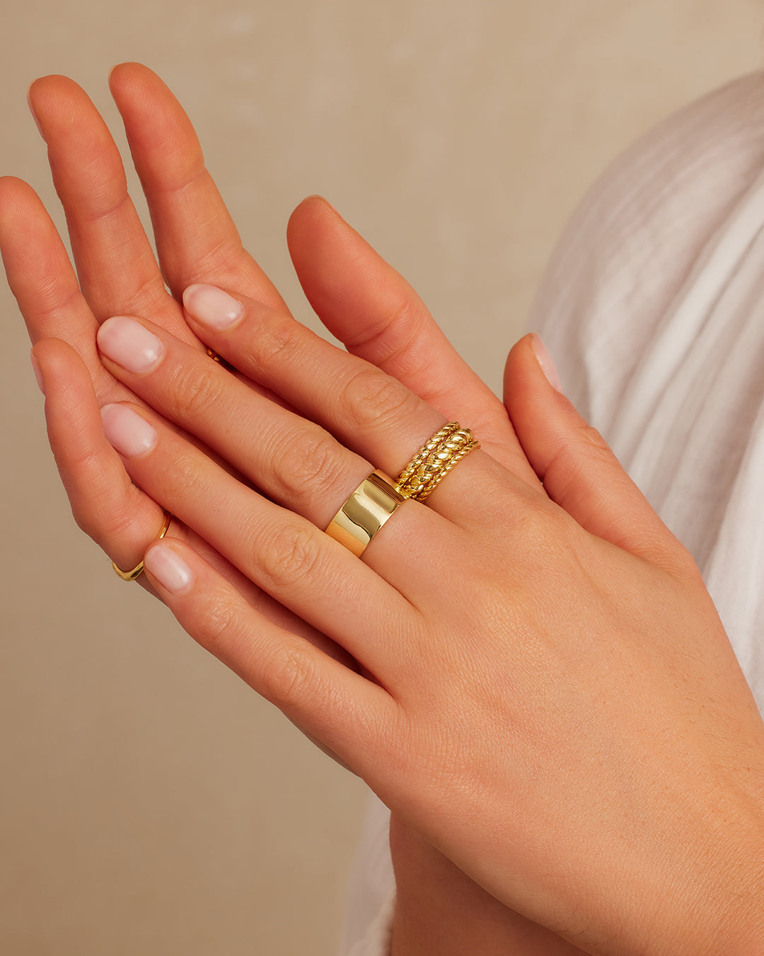 Alternative view of Crew Ring Set